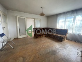 Продажба на тристайни апартаменти в град Шумен - изображение 13 