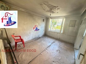 Обява Продава ЕТАЖ ОТ КЪЩА,град Шумен, Дивдядово