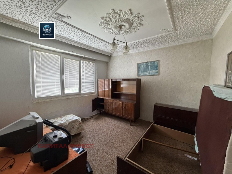 Продава 3-СТАЕН, град Разград, Орел • 85000 € / 166245.55 лв. • 87053089 1 — Holmes.bg Продава 3-СТАЕН, град Разград, Орел • 85000 € / 166245.55 лв. • 87053089 1