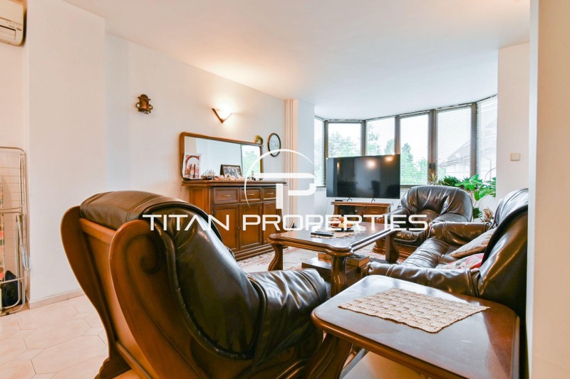 Продава 3-СТАЕН, град София, Триъгълника • 370000 € / 723657.10 лв. • 12193034 1 — Holmes.bg Продава 3-СТАЕН, град София, Триъгълника • 370000 € / 723657.10 лв. • 12193034 1