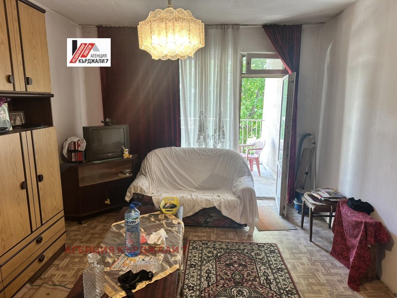Продава 2-СТАЕН, град Кърджали, Възрожденци • 51000 € • 95473783 1 — Holmes.bg Продава 2-СТАЕН, град Кърджали, Възрожденци • 51000 € • 95473783 1
