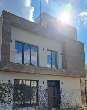 Обява Продава КЪЩА,град Варна, м-т Евксиноград