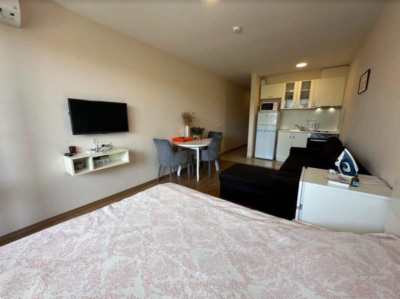 Продава АТЕЛИЕ, ТАВАН, област Бургас, гр. Свети Влас • 79500 € / 155488.48 лв. • 51405979 1 — Holmes.bg Продава АТЕЛИЕ, ТАВАН, област Бургас, гр. Свети Влас • 79500 € / 155488.48 лв. • 51405979 1