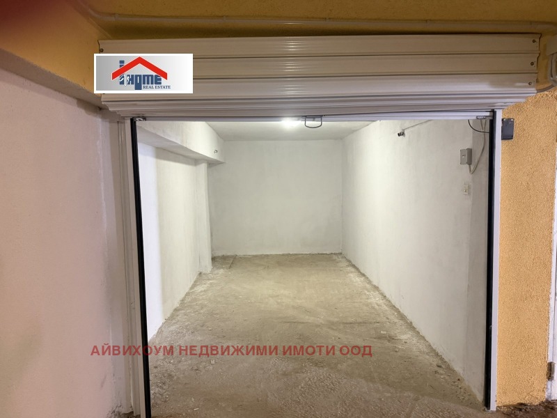 Продава ГАРАЖ, ПАРКОМЯСТО, град Плевен, Широк център • 26000 € / 50851.58 лв. • 69220968 1 — Holmes.bg Продава ГАРАЖ, ПАРКОМЯСТО, град Плевен, Широк център • 26000 € / 50851.58 лв. • 69220968 1
