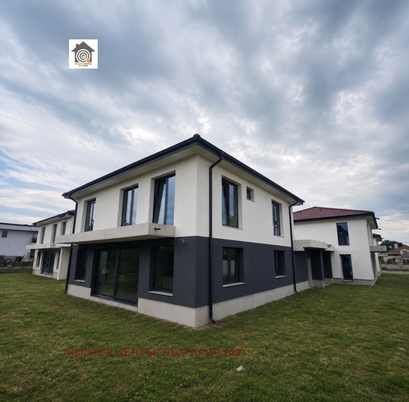 Продава КЪЩА, град София, с. Горни Богров • 440300 € • 16454180 1 — Holmes.bg Продава КЪЩА, град София, с. Горни Богров • 440300 € • 16454180 1