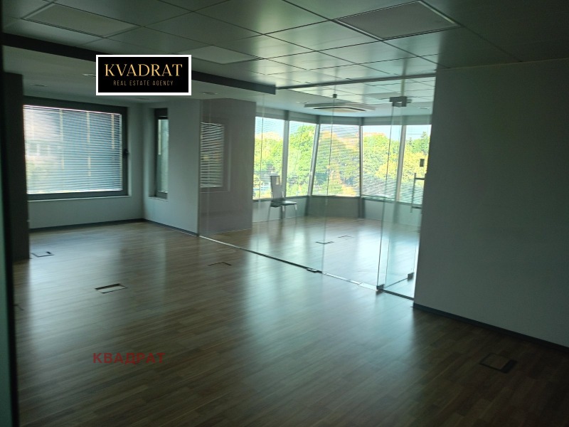 Под наем ОФИС, град Варна, Център • 3165 € • 10488978 1 — Holmes.bg Под наем ОФИС, град Варна, Център • 3165 € • 10488978 1