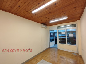 Офиси под наем в град Варна, Център - изображение 8 