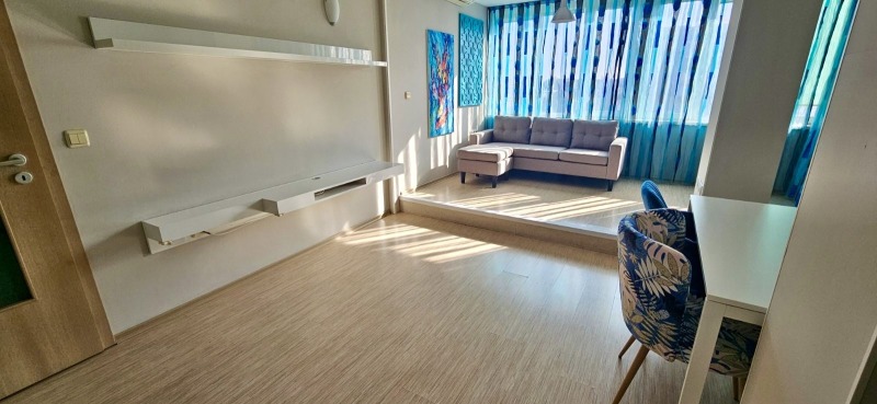 Под наем 3-СТАЕН, град Варна, Левски 1 • 500 € / 977.91 лв. • 32950124 1 — Holmes.bg Под наем 3-СТАЕН, град Варна, Левски 1 • 500 € / 977.91 лв. • 32950124 1