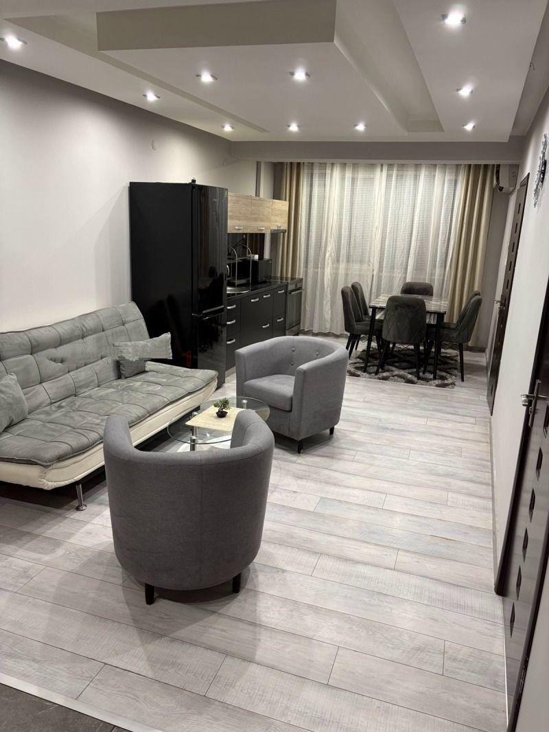 Под наем 3-СТАЕН, град София, Красна поляна 1 • 1099 лв. / 561.91 € • 19449712 1 — Holmes.bg Под наем 3-СТАЕН, град София, Красна поляна 1 • 1099 лв. / 561.91 € • 19449712 1