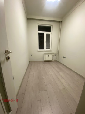 Обява Дава под наем ОФИС,град София, Център