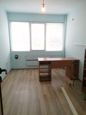 ОФИС, 15 m2 - Holmes.bg ОФИС, 15 m2