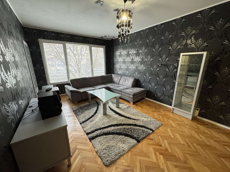 Под наем 3-СТАЕН, град София, Връбница 2 • 650 € / 1271.29 лв. • 64129128 1 — Holmes.bg Под наем 3-СТАЕН, град София, Връбница 2 • 650 € / 1271.29 лв. • 64129128 1