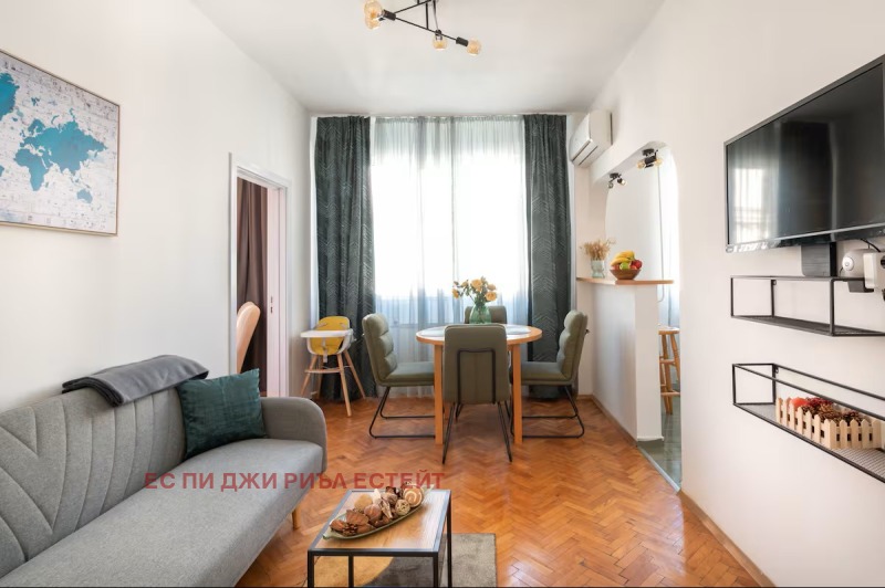 Под наем 3-СТАЕН, град София, Център • 800 € • 98161425 1 — Holmes.bg Под наем 3-СТАЕН, град София, Център • 800 € • 98161425 1