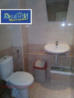 Обява Дава под наем 3-СТАЕН,град Велико Търново, Център