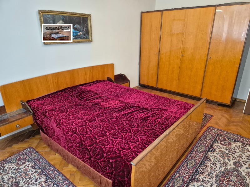 Под наем 2-СТАЕН, град Пловдив, Кючук Париж • 250 € / 488.96 лв. • 54103369 1 — Holmes.bg Под наем 2-СТАЕН, град Пловдив, Кючук Париж • 250 € / 488.96 лв. • 54103369 1