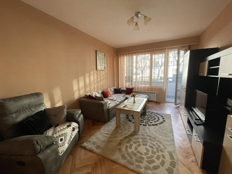 Под наем 2-СТАЕН, град София, Свобода • 700 € / 1369.08 лв. • 84280978 1 — Holmes.bg Под наем 2-СТАЕН, град София, Свобода • 700 € / 1369.08 лв. • 84280978 1