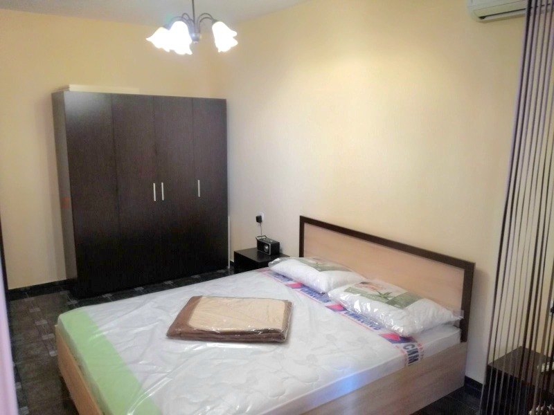Под наем 3-СТАЕН, град Плевен, Дружба 3 • 450 € / 880.12 лв. • 92004379 1 — Holmes.bg Под наем 3-СТАЕН, град Плевен, Дружба 3 • 450 € / 880.12 лв. • 92004379 1