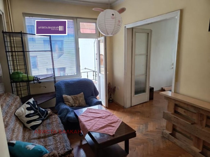 Под наем 3-СТАЕН, град София, Център • 650 € / 1271.29 лв. • 68122104 1 — Holmes.bg Под наем 3-СТАЕН, град София, Център • 650 € / 1271.29 лв. • 68122104 1