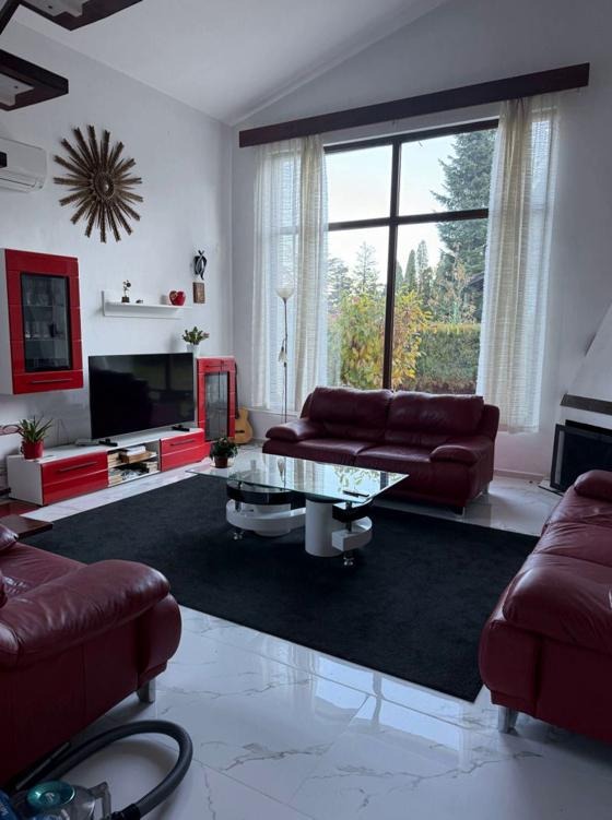 Под наем КЪЩА, град София, с. Бистрица • 2200 € / 4302.83 лв. • 15272490 1 — Holmes.bg Под наем КЪЩА, град София, с. Бистрица • 2200 € / 4302.83 лв. • 15272490 1