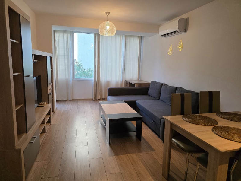 Под наем 3-СТАЕН, град София, Иван Вазов • 800 € • 70328298 1 — Holmes.bg Под наем 3-СТАЕН, град София, Иван Вазов • 800 € • 70328298 1