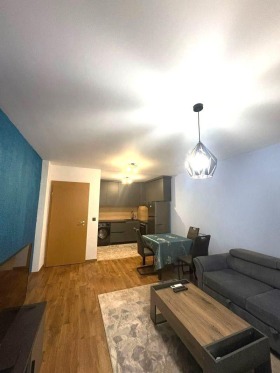 Обява Дава под наем 2-СТАЕН,град София, Хладилника