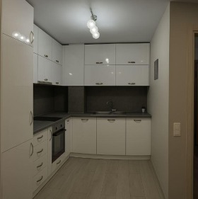 Обява Дава под наем 2-СТАЕН,град Варна, Бриз