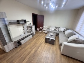 Обява Дава под наем 3-СТАЕН,град Пловдив, Център>