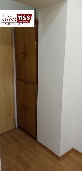 Обява Дава под наем ОФИС,град София, Център