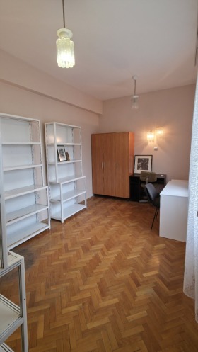 ОФИС, 15 m2 - Holmes.bg ОФИС, 15 m2