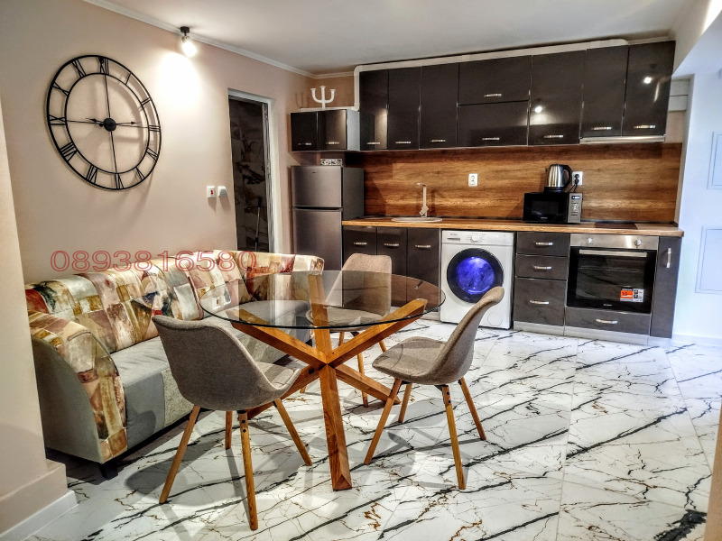 Под наем 2-СТАЕН, град Велико Търново, Център • 360 € / 704.10 лв. • 45182045 1 — Holmes.bg Под наем 2-СТАЕН, град Велико Търново, Център • 360 € / 704.10 лв. • 45182045 1