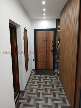 Обява Дава под наем 3-СТАЕН,град Ловеч, Широк център