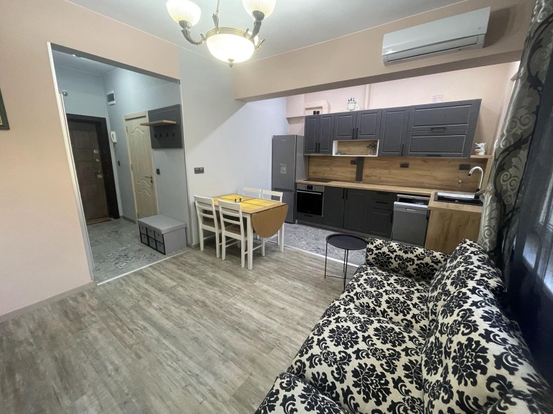 Под наем 3-СТАЕН, град Варна, ВИНС-Червен площад • 750 € / 1466.87 лв. • 85666533 1 — Holmes.bg Под наем 3-СТАЕН, град Варна, ВИНС-Червен площад • 750 € / 1466.87 лв. • 85666533 1