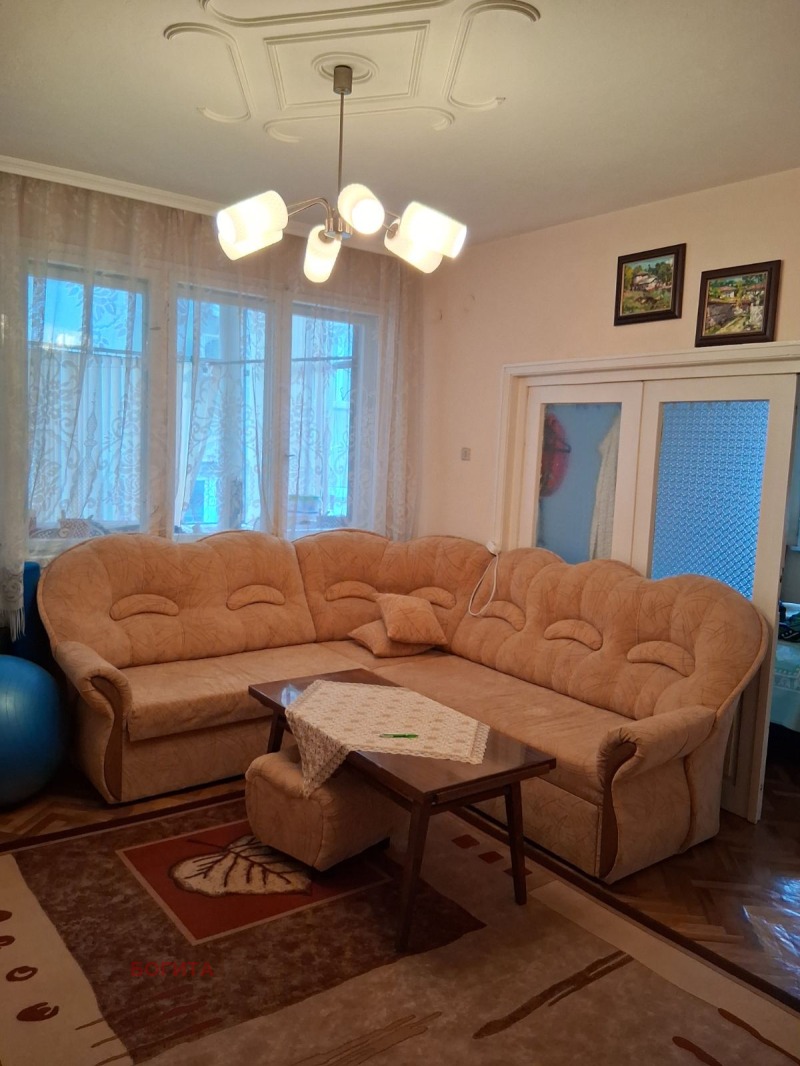 Под наем 4-СТАЕН, град Стара Загора, Център • 380 € / 743.22 лв. • 53976666 1 — Holmes.bg Под наем 4-СТАЕН, град Стара Загора, Център • 380 € / 743.22 лв. • 53976666 1