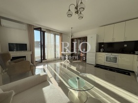 Обява Дава под наем 2-СТАЕН,град Пловдив, Център