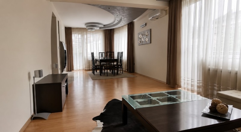 Под наем 4-СТАЕН, град София, Студентски град • 1099 € • 11568156 1 — Holmes.bg Под наем 4-СТАЕН, град София, Студентски град • 1099 € • 11568156 1