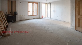 ОФИС, 40 m2 - Holmes.bg ОФИС, 40 m2