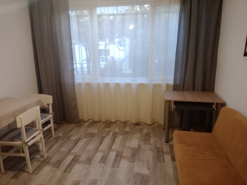 Под наем 2-СТАЕН, град Велико Търново, Център • 250 € • 38976297 1 — Holmes.bg Под наем 2-СТАЕН, град Велико Търново, Център • 250 € • 38976297 1