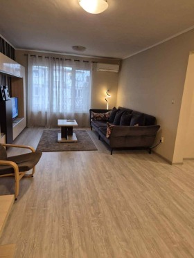 3-СТАЕН, 100 m2 - Holmes.bg 3-СТАЕН, 100 m2