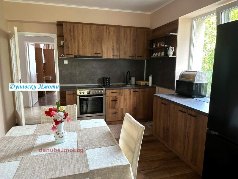 Под наем 3-СТАЕН, град Русе, Алеи Възраждане • 500 € • 85393911 1 — Holmes.bg Под наем 3-СТАЕН, град Русе, Алеи Възраждане • 500 € • 85393911 1