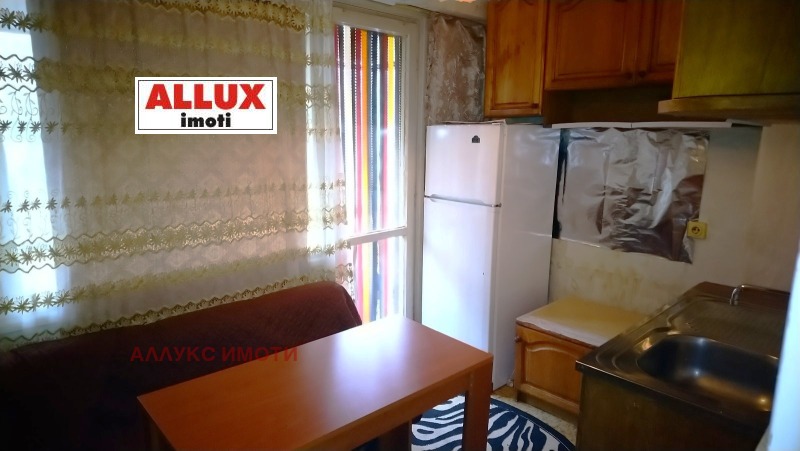 Под наем 1-СТАЕН, град Русе, Здравец Изток • 370 лв. / 189.18 € • 53410523 1 — Holmes.bg Под наем 1-СТАЕН, град Русе, Здравец Изток • 370 лв. / 189.18 € • 53410523 1