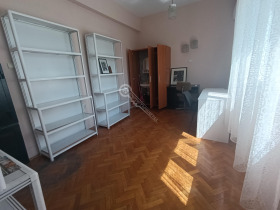 ОФИС, 15 m2 - Holmes.bg ОФИС, 15 m2