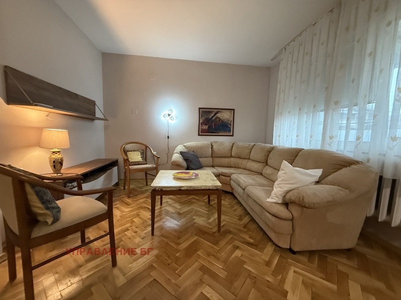 Под наем 2-СТАЕН, град София, Център • 1200 лв. / 613.55 € • 93835118 1 — Holmes.bg Под наем 2-СТАЕН, град София, Център • 1200 лв. / 613.55 € • 93835118 1