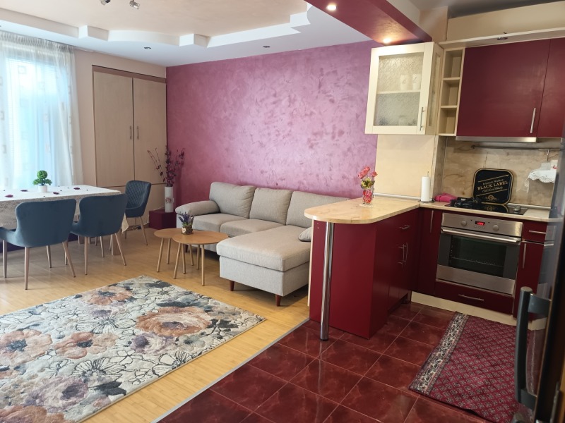 Под наем 3-СТАЕН, град Благоевград, Широк център • 500 € • 46997087 1 — Holmes.bg Под наем 3-СТАЕН, град Благоевград, Широк център • 500 € • 46997087 1