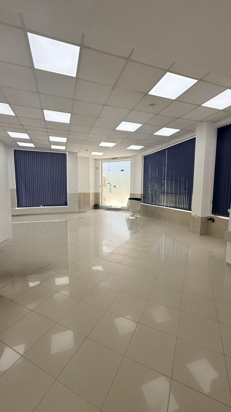 Под наем ПРОМ. ПОМЕЩЕНИЕ, град Варна, Възраждане 1 • 1000 € • 13244976 1 — Holmes.bg Под наем ПРОМ. ПОМЕЩЕНИЕ, град Варна, Възраждане 1 • 1000 € • 13244976 1