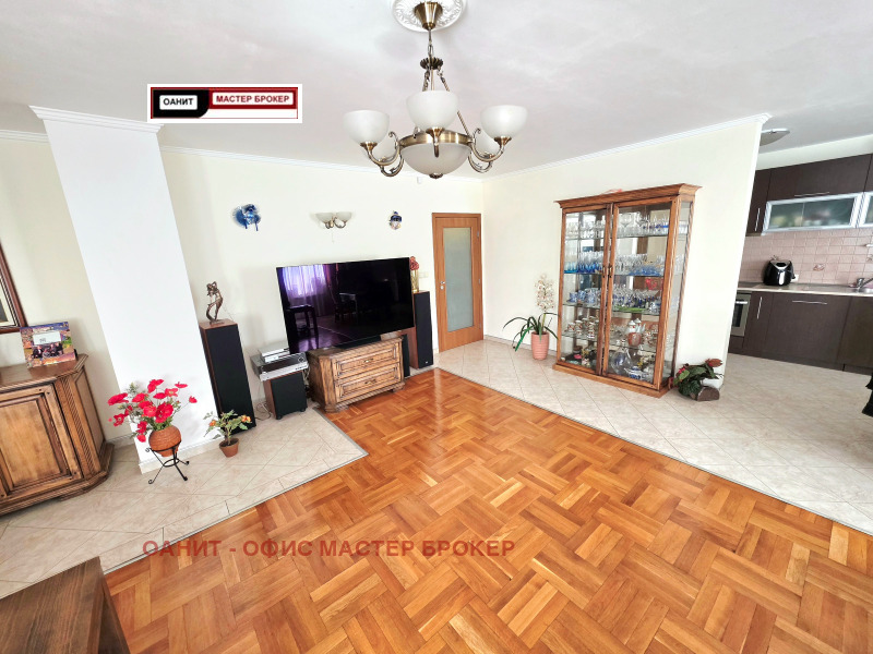 Под наем ОФИС, град София, Лозенец • 1100 € • 60591121 1 — Holmes.bg Под наем ОФИС, град София, Лозенец • 1100 € • 60591121 1