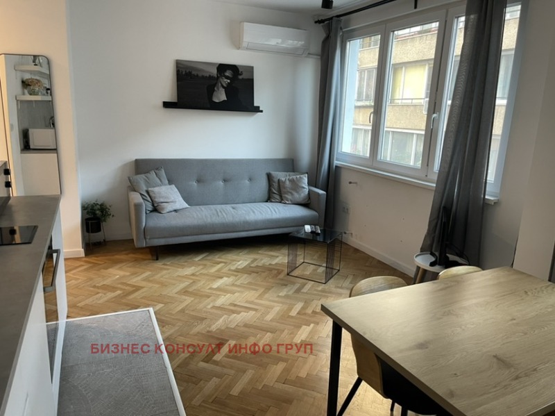 Под наем 2-СТАЕН, град София, Център • 900 € / 1760.25 лв. • 56878957 1 — Holmes.bg Под наем 2-СТАЕН, град София, Център • 900 € / 1760.25 лв. • 56878957 1