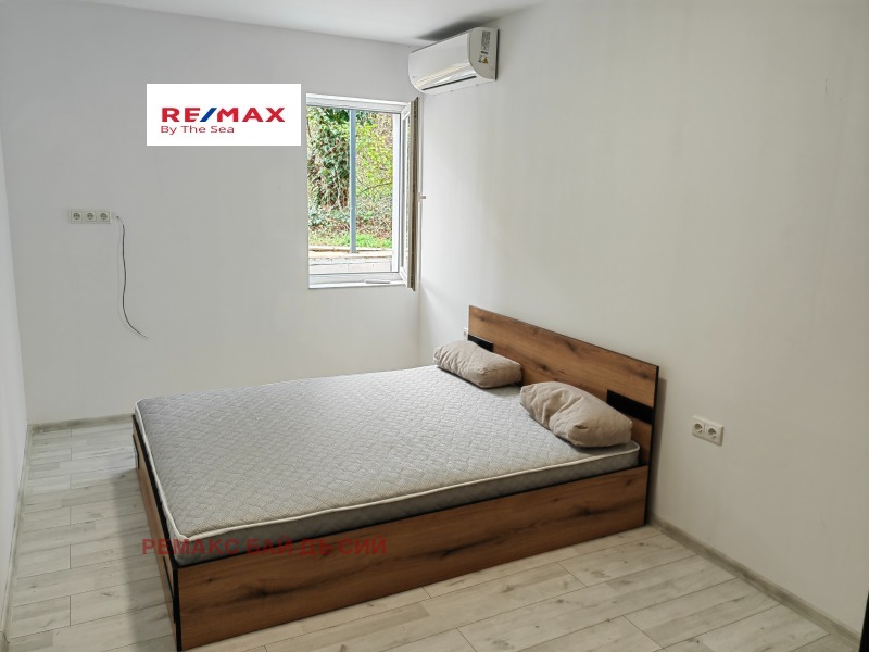 Под наем 3-СТАЕН, град Варна, к.к. Св.Св. Константин и Елена • 1200 лв. / 613.55 € • 17697430 1 — Holmes.bg Под наем 3-СТАЕН, град Варна, к.к. Св.Св. Константин и Елена • 1200 лв. / 613.55 € • 17697430 1