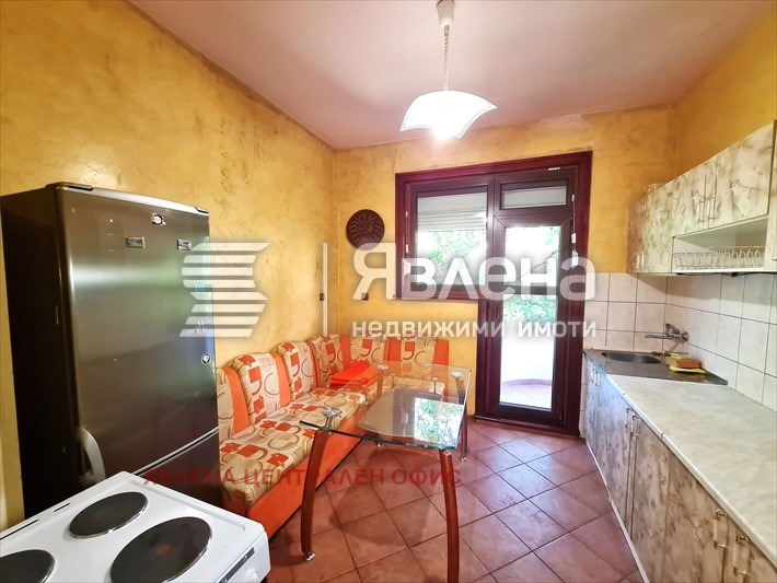 Под наем 2-СТАЕН, град София, Център • 700 € • 95949552 1 — Holmes.bg Под наем 2-СТАЕН, град София, Център • 700 € • 95949552 1