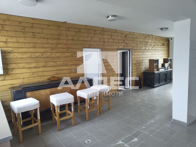Под наем ХОТЕЛ, град София, с. Волуяк • 5000 € / 9779.15 лв. • 99063711 1 — Holmes.bg Под наем ХОТЕЛ, град София, с. Волуяк • 5000 € / 9779.15 лв. • 99063711 1