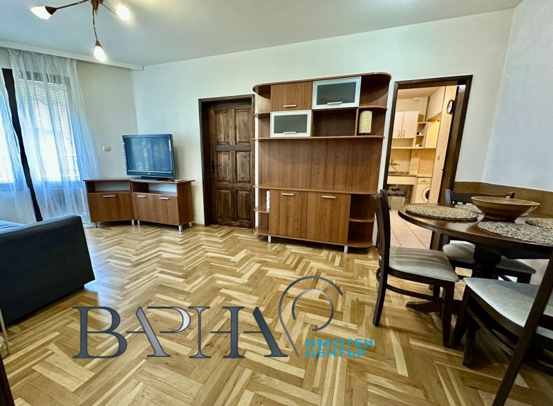 Под наем 3-СТАЕН, град Варна, Център • 700 € / 1369.08 лв. • 81526762 1 — Holmes.bg Под наем 3-СТАЕН, град Варна, Център • 700 € / 1369.08 лв. • 81526762 1